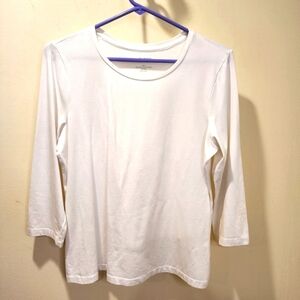 Chico's women's white 3/4  Sleeves t-shirt size 1